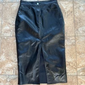Aritzia Melina skirt